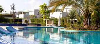 CASTLE BAYVIEW RESORT & SPA