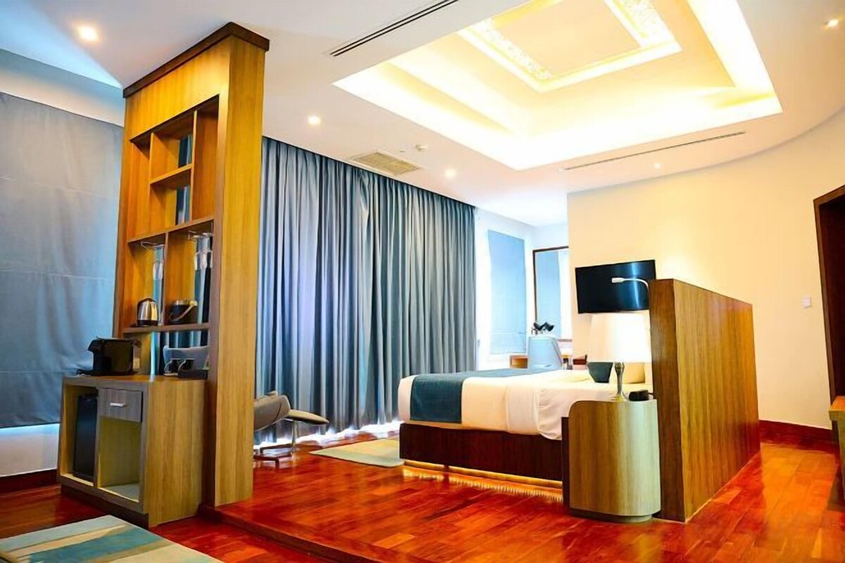 Premium bedding, down comforters, pillowtop beds, minibar