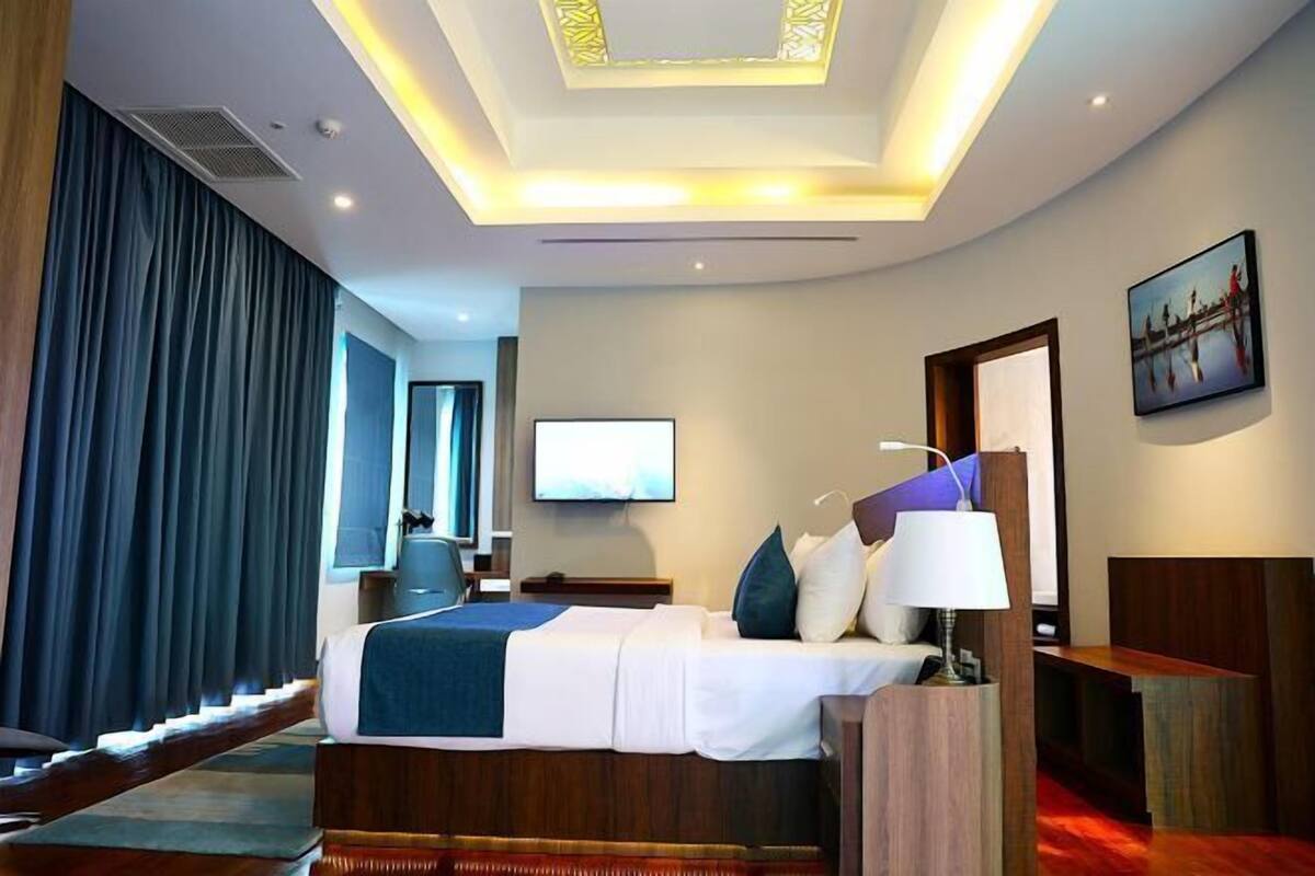 Ropa de cama de alta calidad, edredón, camas con pillow-top y minibar 