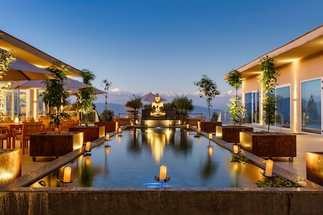 Courtyard. The Terraces Resort and Spa