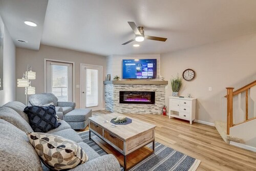 Lakefront Luxury 212 · Lakefront Luxury for Families or Couples