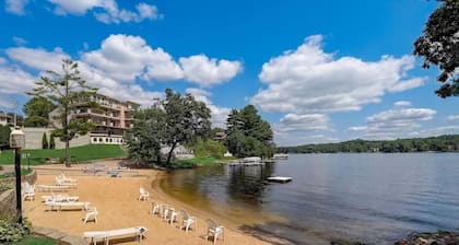 Lakefront Luxury 212 · Lakefront Luxury for Families or Couples