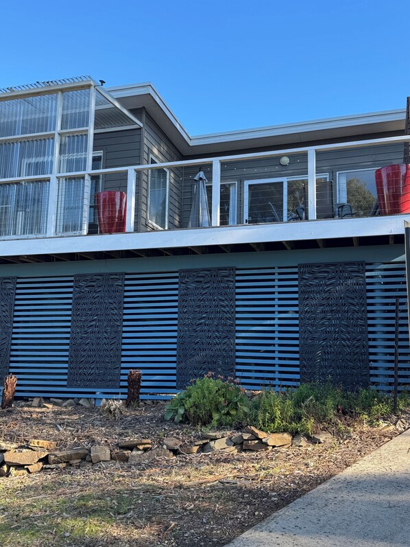 Exterior - Peaceful -Local Wine & Tamar River Views/Pets Allowed (Clarence Point)