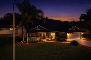 Exterior - Beautiful 3BR Home Heated Pool | Ping-Pong |Disney (Davenport)