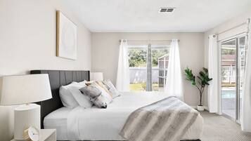 3 bedrooms, iron/ironing board, travel crib, free WiFi