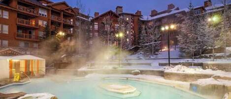 Piscine extérieure, piscine chauffée