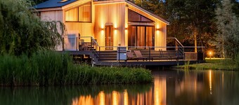 Honeybee Lakeside Lodge