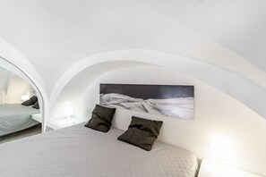 1 bedroom, iron/ironing board, Internet, bed sheets