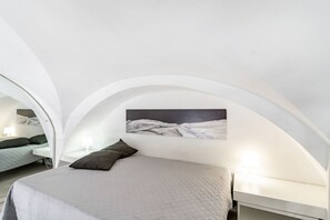 1 bedroom, iron/ironing board, Internet, bed sheets