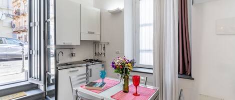 Microwave, stovetop