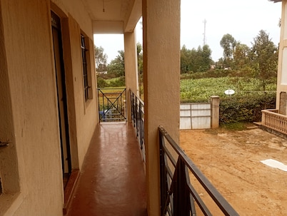 Cosy calm One bedroom apartment 5mins from Rongo town!!
