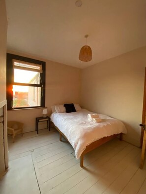 Casa | 4 habitaciones, wifi gratis y ropa de cama 