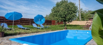 Transylvanian Cottage with Private Swimming Pool