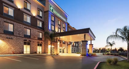 Holiday Inn Express & Suites Yuba City Marysville by IHG