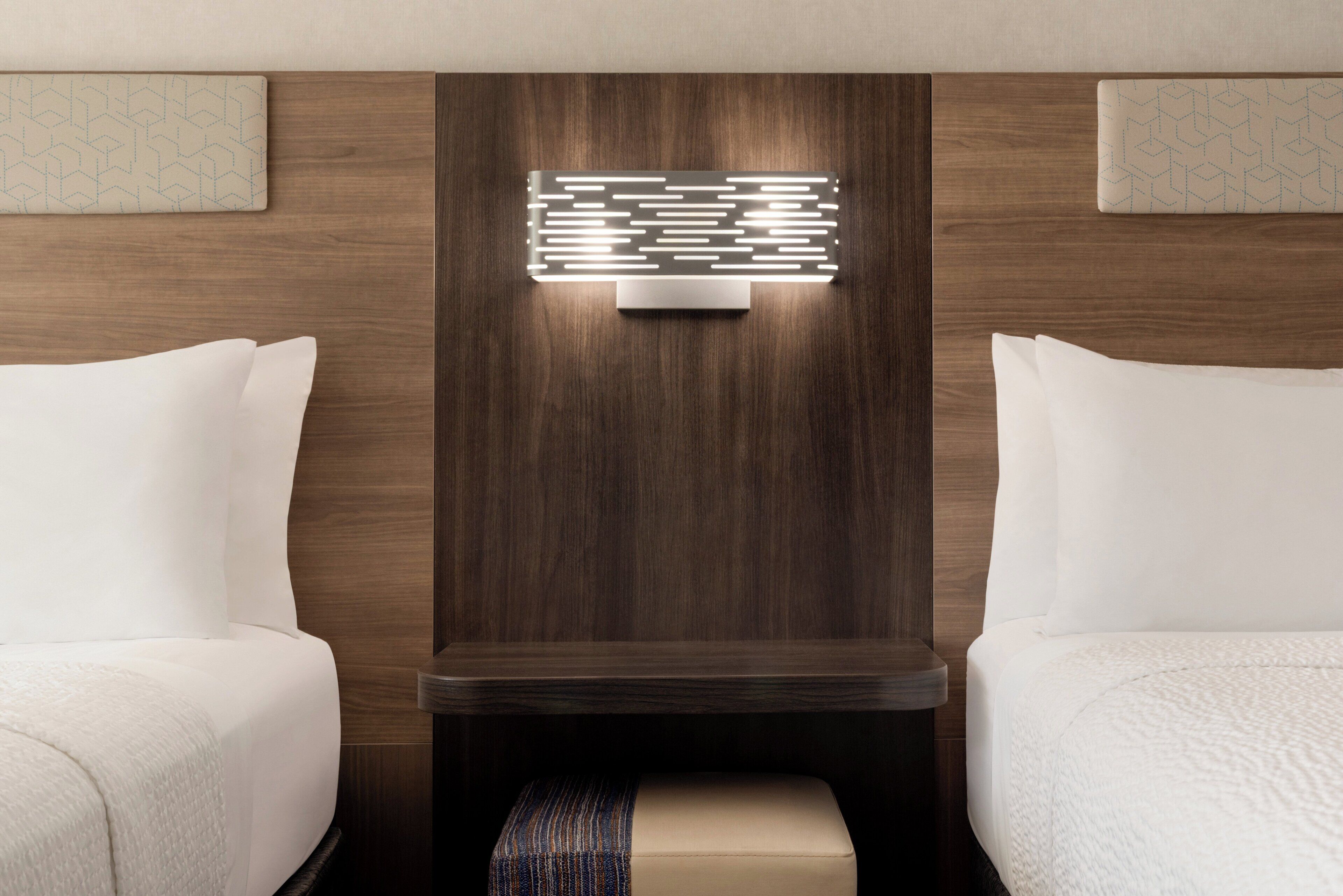 Meja, langsir/tirai gelap terus, seterika/papan seterika, Wi-fi percuma 