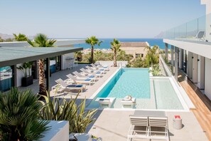 Indoor pool, outdoor pool