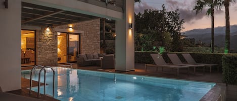 Outdoor pool, a heated pool