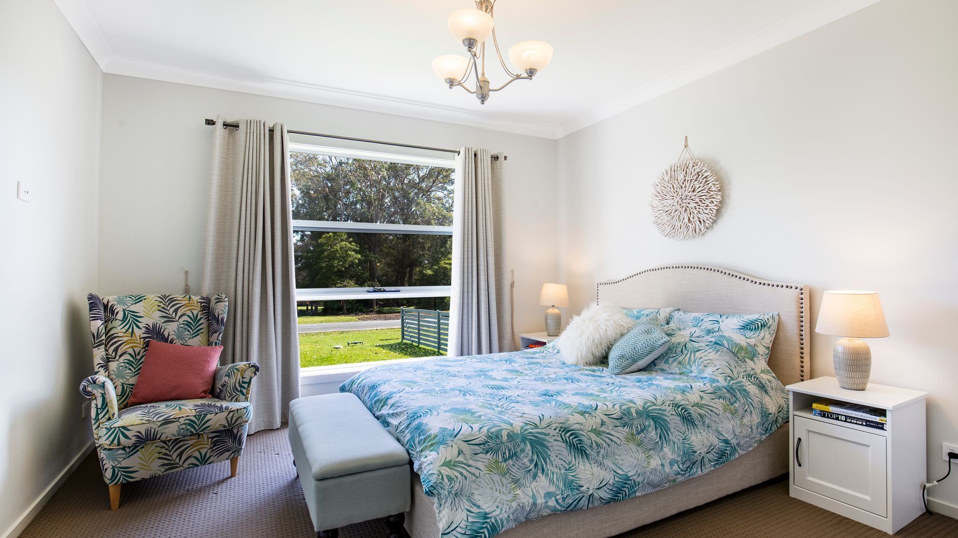 4 bedrooms, iron/ironing board, travel crib, free WiFi