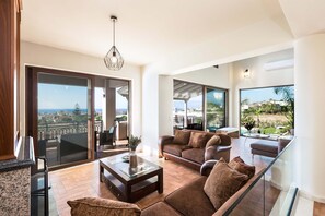 Smart TV - Villa Anemeli 5-bedroom villa with a private pool (Kissamos)