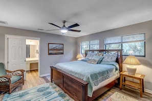 3 soverom, skrivebord, strykejern/-brett og wi-fi (inkludert)