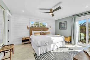 3 室のベッドルーム、高級寝具、アイロン / アイロン台、WiFi (無料)