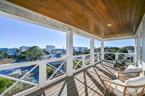 Property grounds - Walk to Beach! Private Heated Pool, Golf Cart, Bikes, Fire Pit & More! (Santa Rosa Beach)