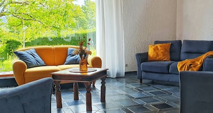 Vacation home (up to 15 pers.), sauna, 7 rooms, 6 bathrooms, dogs allowed, garage