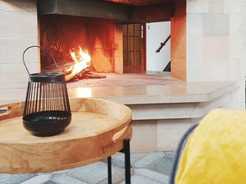 Vacation home (up to 15 pers.), sauna, 7 rooms, 6 bathrooms, dogs allowed, garage