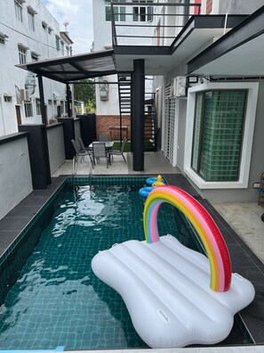 Outdoor pool - LeParis Jonker 88 homestay Melaka (Malacca City)