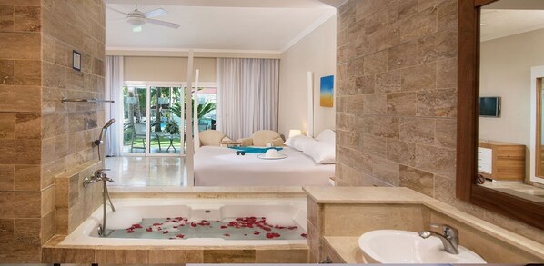 Combined shower/bathtub