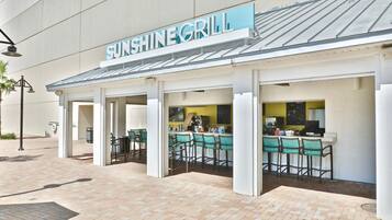 Bar (en la propiedad)