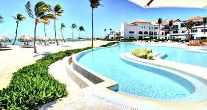 COZIEST 2 BEDROOM LOFT WITH PRIVATE BEACH AT CAP CANA