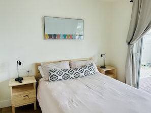 3 bedrooms, desk, iron/ironing board, WiFi