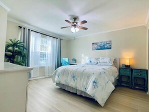 4 bedrooms, desk, iron/ironing board, free WiFi