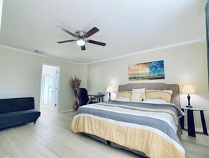 4 bedrooms, desk, iron/ironing board, free WiFi