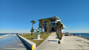 Am Strand, Liegestühle, Strandtücher