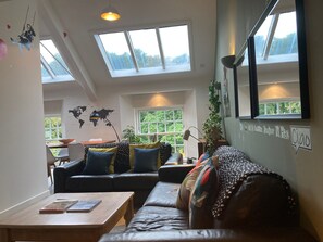 Departamento, varias camas | Sala de estar