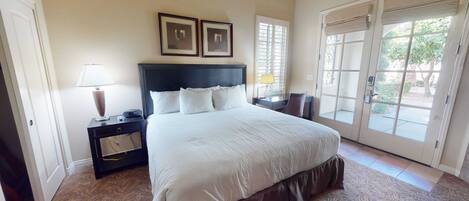 Desk, iron/ironing board, WiFi, bed sheets