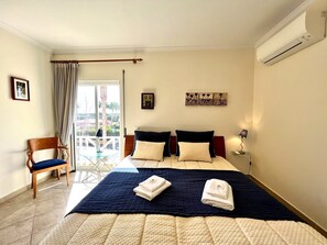 1 bedroom, iron/ironing board, free WiFi, bed sheets - ALBUFEIRA VALLEY 1 WITH POOL by HOMING (Albufeira)