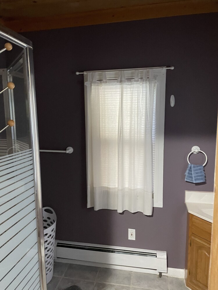 Family cabin, 3bedroom, waterfront, close to everything Houghton Lake