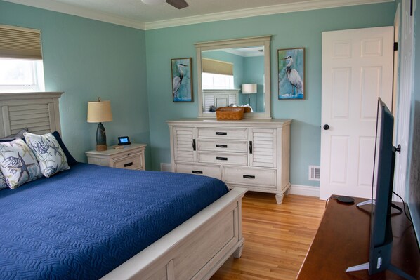 2 bedrooms, iron/ironing board, travel cot, free WiFi