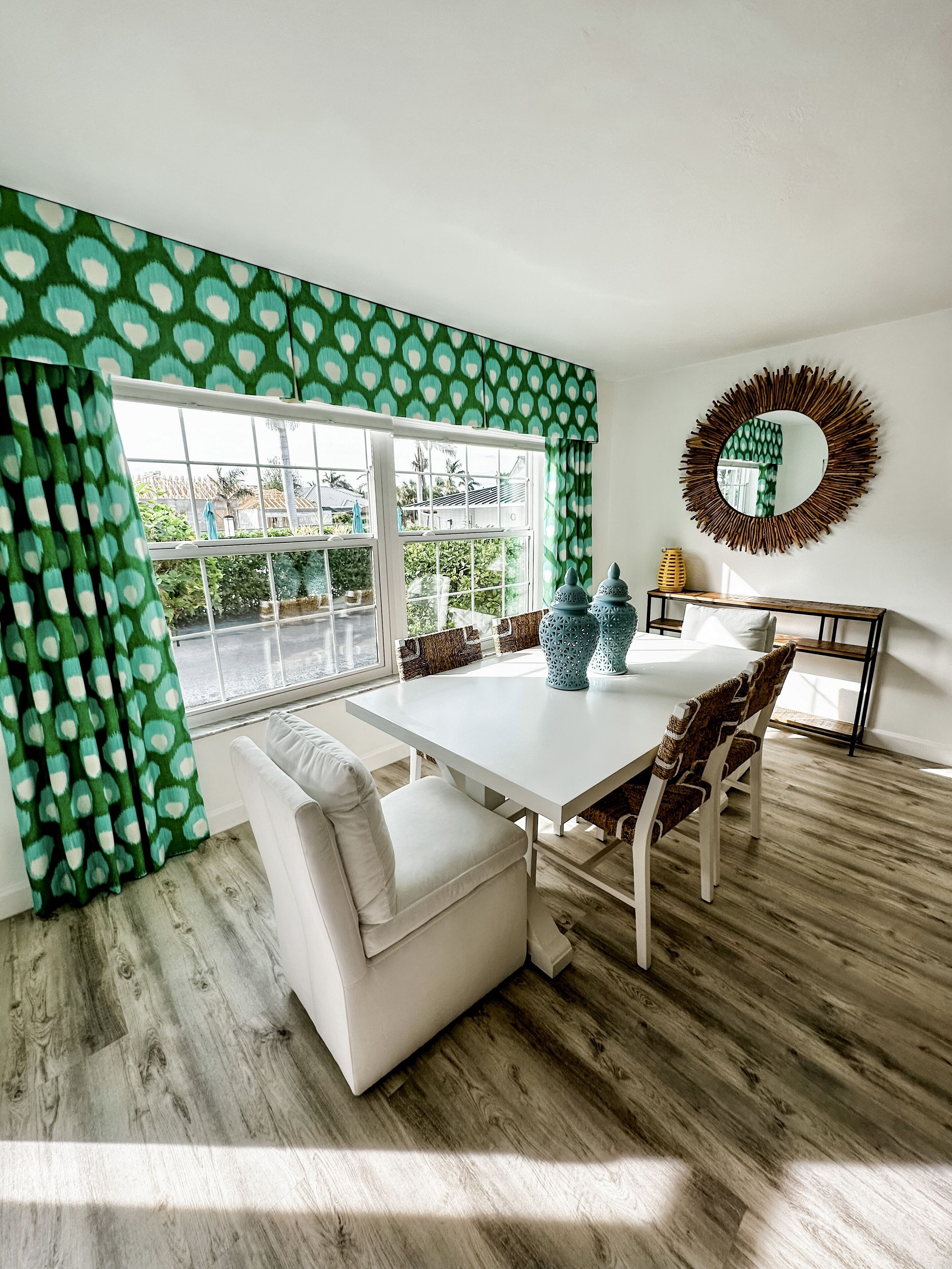 3 bedroom condo walking distance to shops, restaurants and the beach
