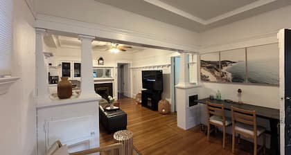 Two bedroom house close to downtown Oakland