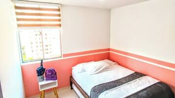 3 bedrooms, iron/ironing board, WiFi, bed sheets