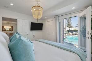 3 Schlafzimmer, Schreibtisch, Bügeleisen/Bügelbrett, Reisekinderbett