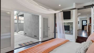 3 camere, una scrivania, ferro/asse da stiro, culla da viaggio