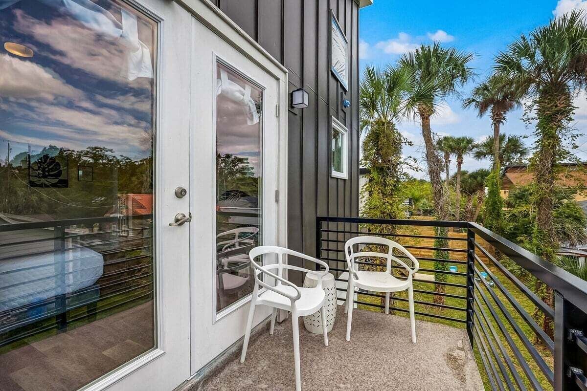 Photo 22 of LUX Riberia – 315 | 12-min walk to Historic DTN