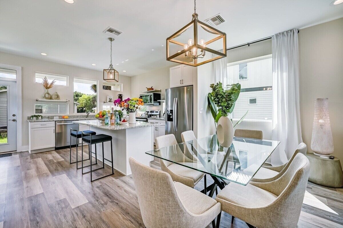 Photo 16 of LUX Riberia – 315 | 12-min walk to Historic DTN