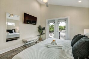 2 bedrooms, free WiFi, bed sheets - LUX Riberia – 315 | 12-min walk to Historic DTN (St. Augustine)