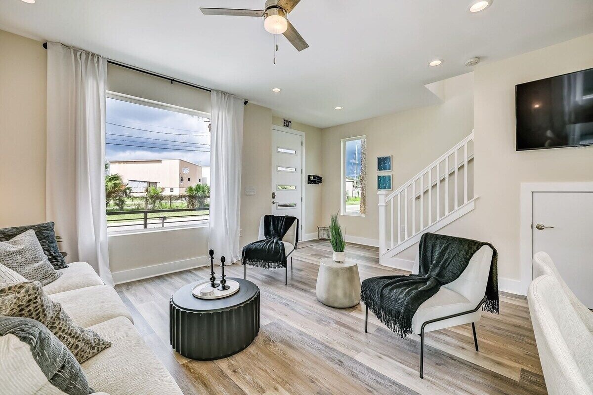 Photo 11 of LUX Riberia – 315 | 12-min walk to Historic DTN